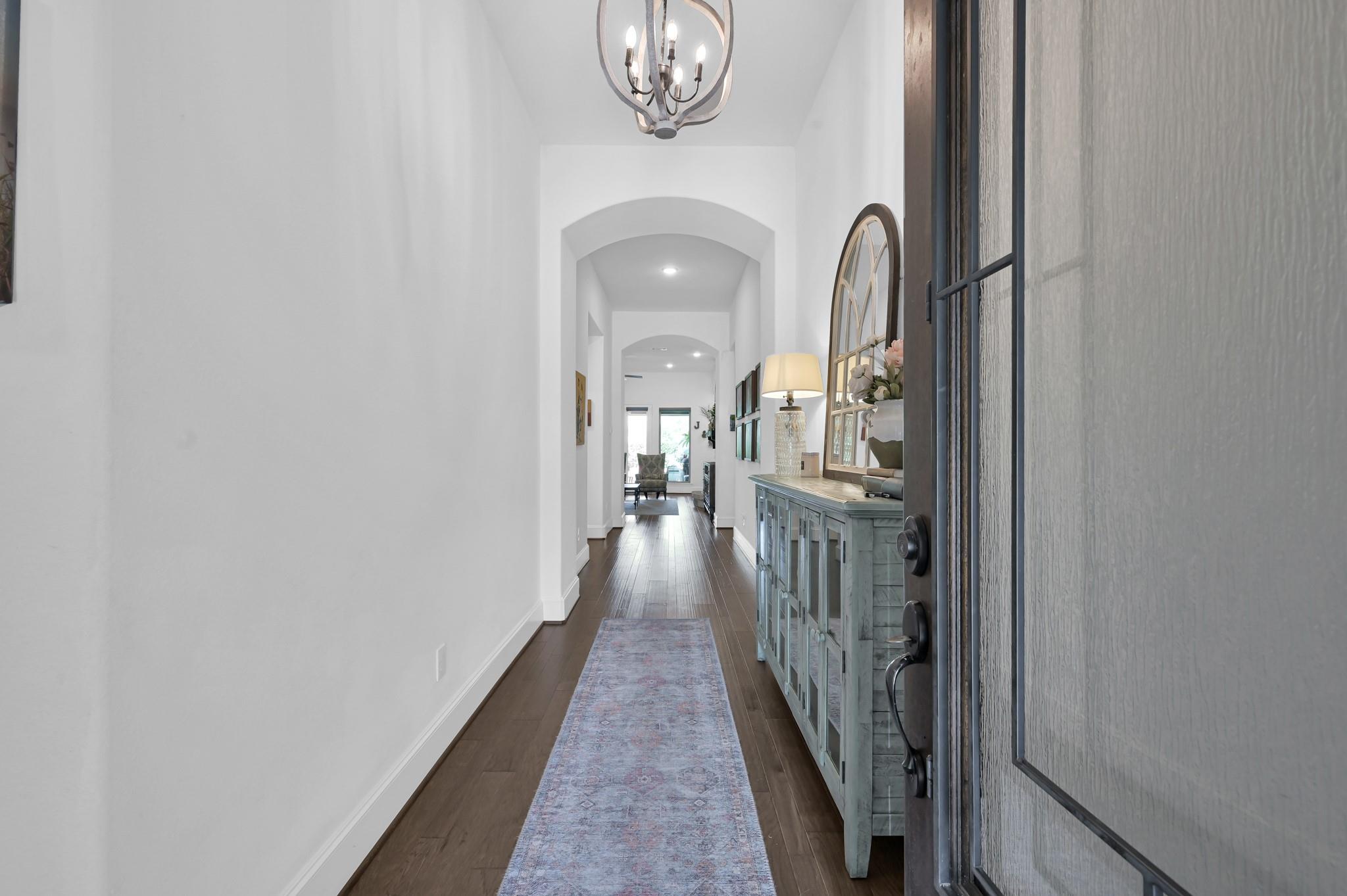 1411 Layla Sage Loop