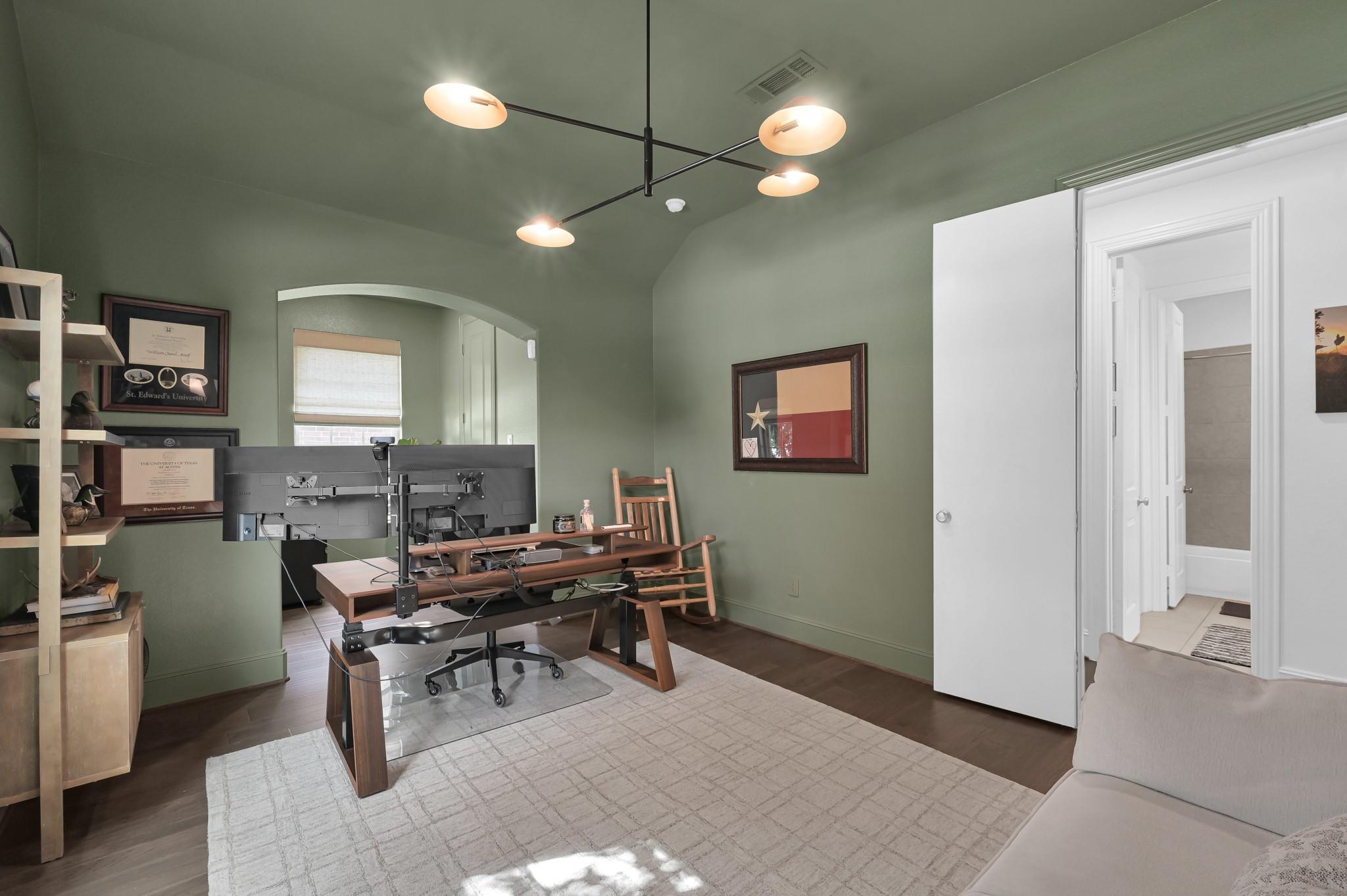 1411 Layla Sage Loop