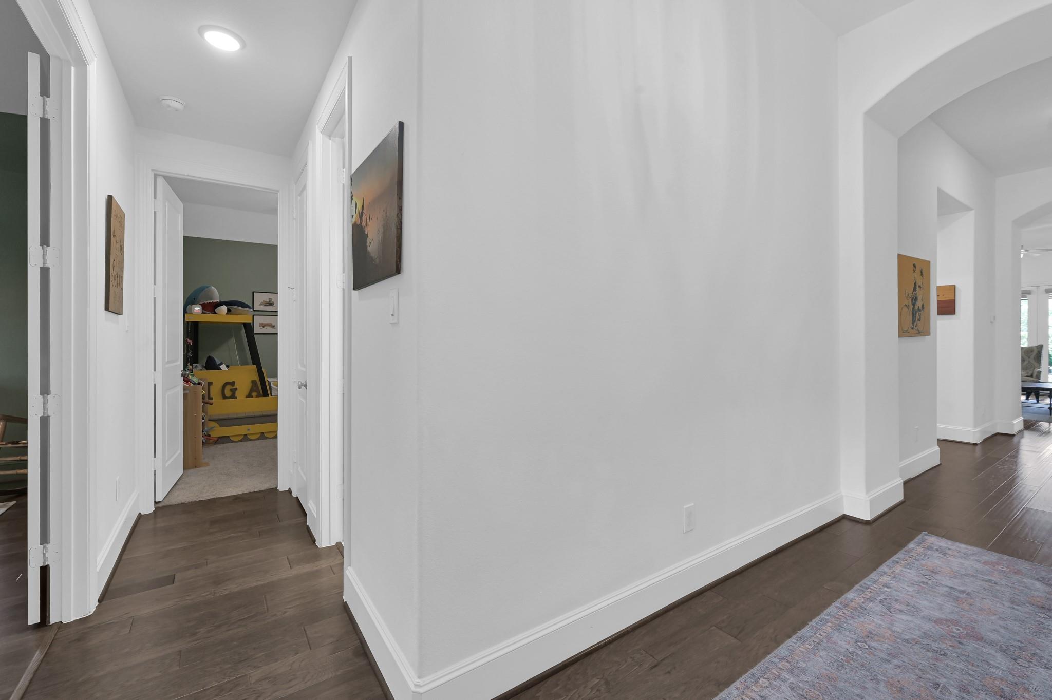 1411 Layla Sage Loop