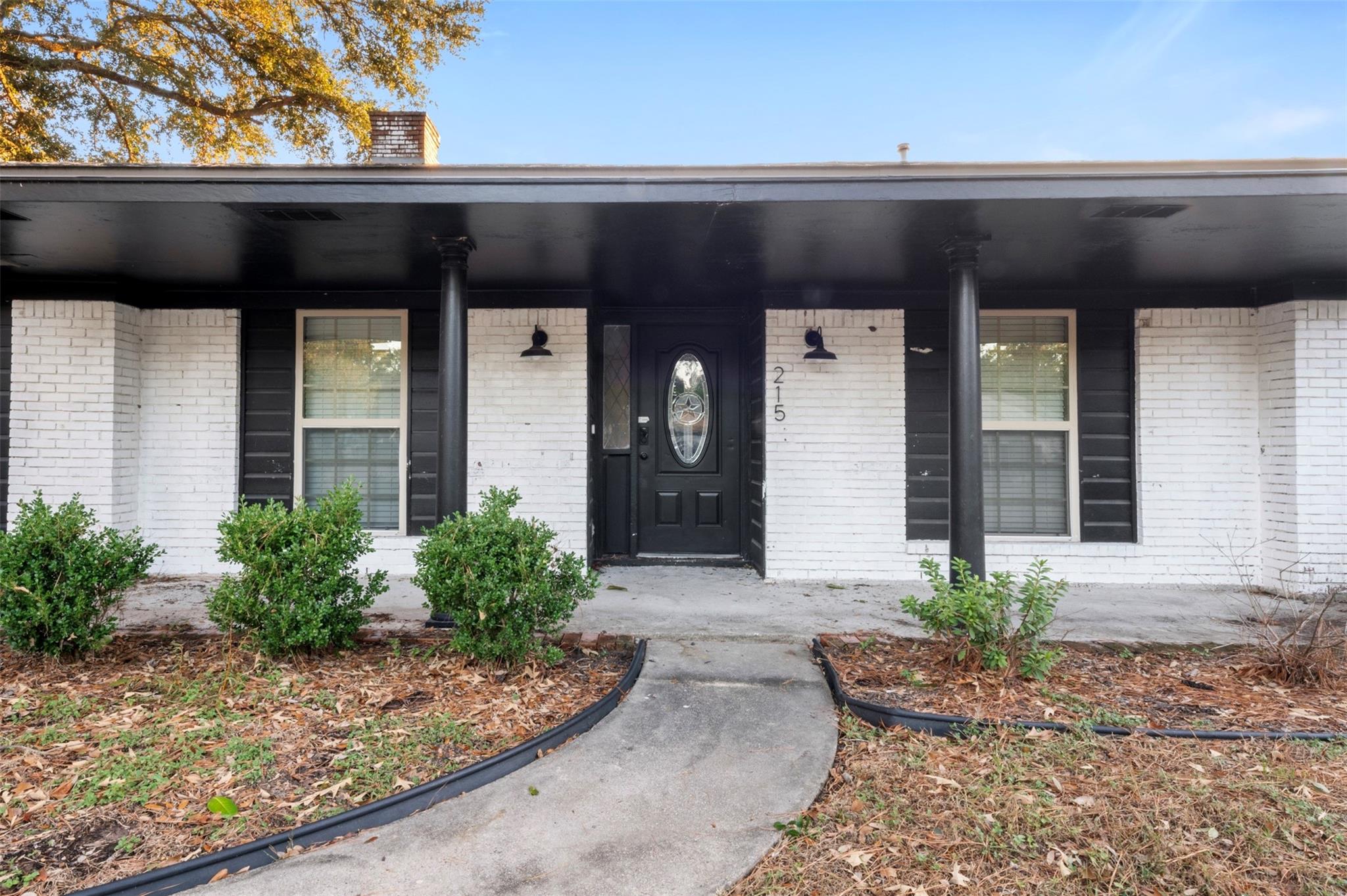 215 Acorn Tree Court