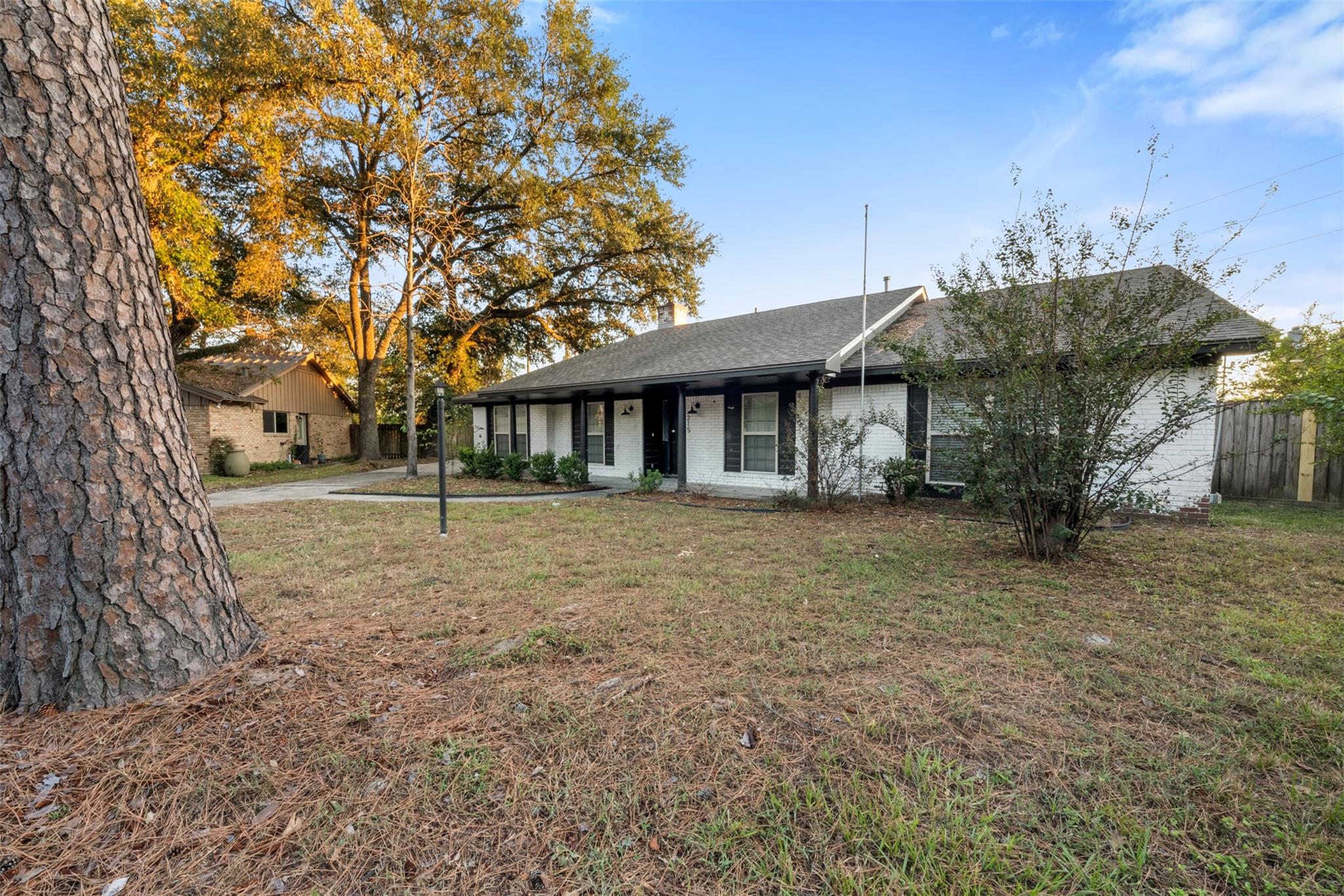 215 Acorn Tree Court