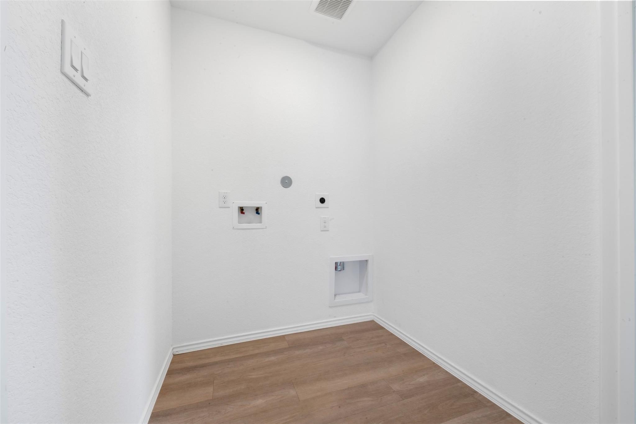 14506 Broadbury Pond Road