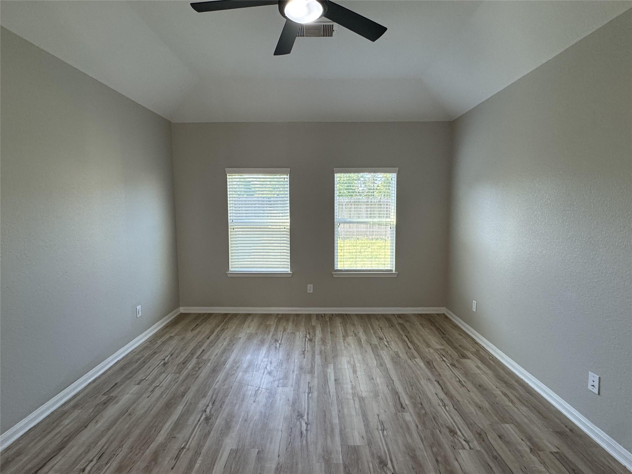 15064 Meadow Glen N