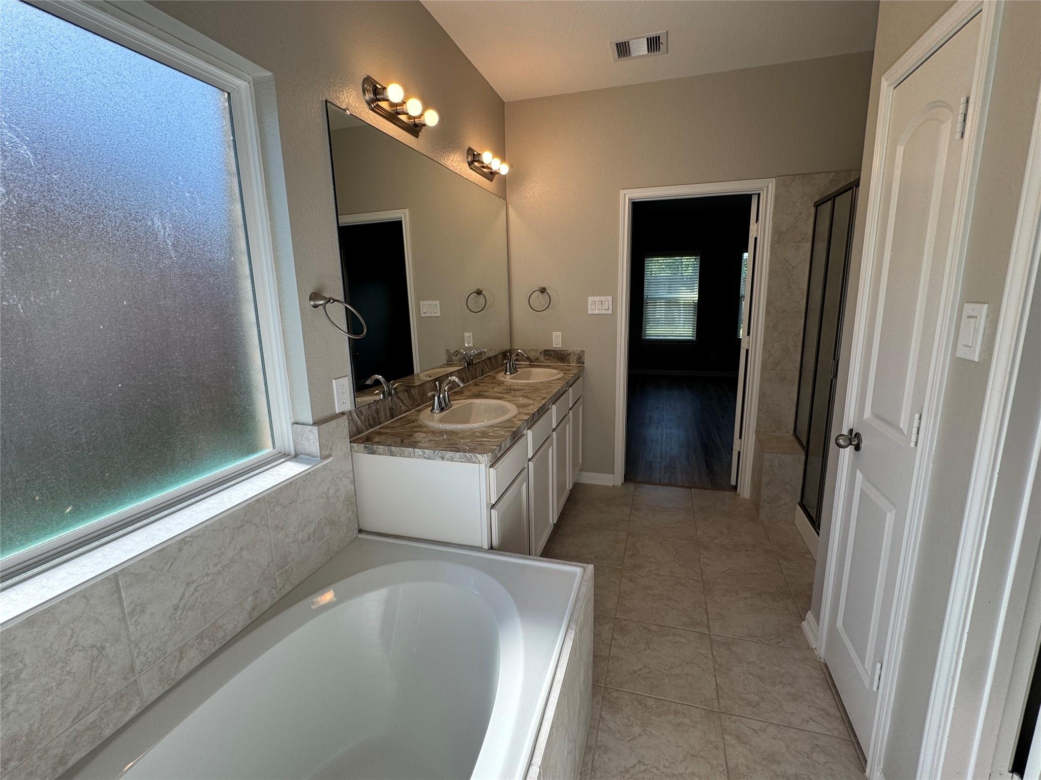 15064 Meadow Glen N