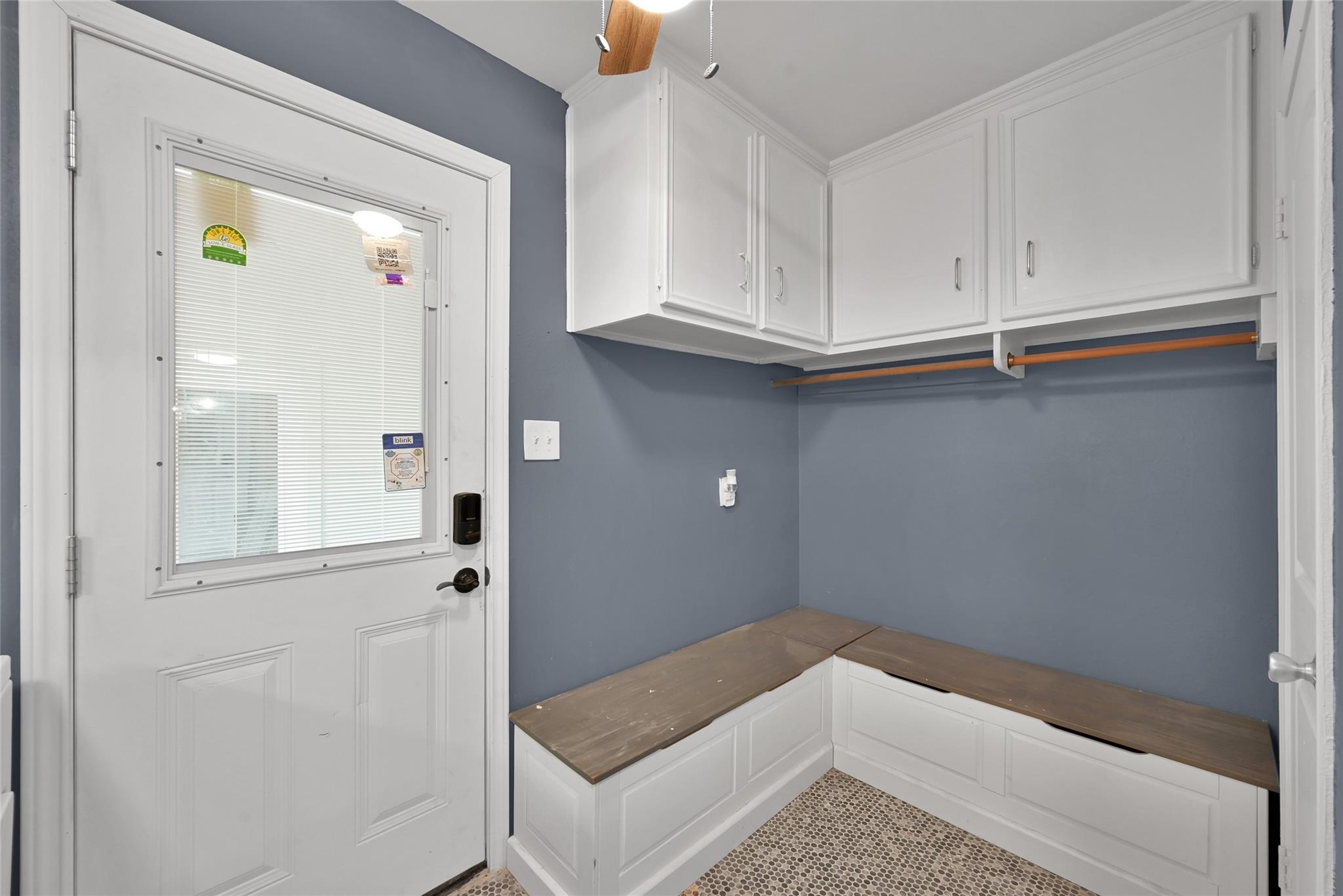 1723 Wagon Gap Trail