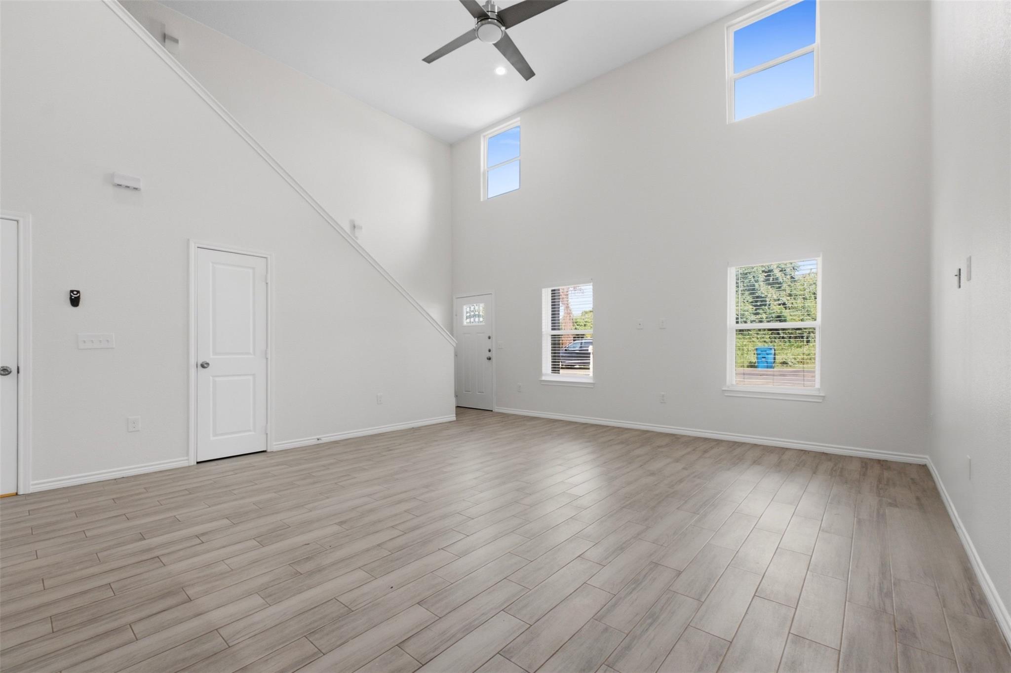 16709 Meadowcroft