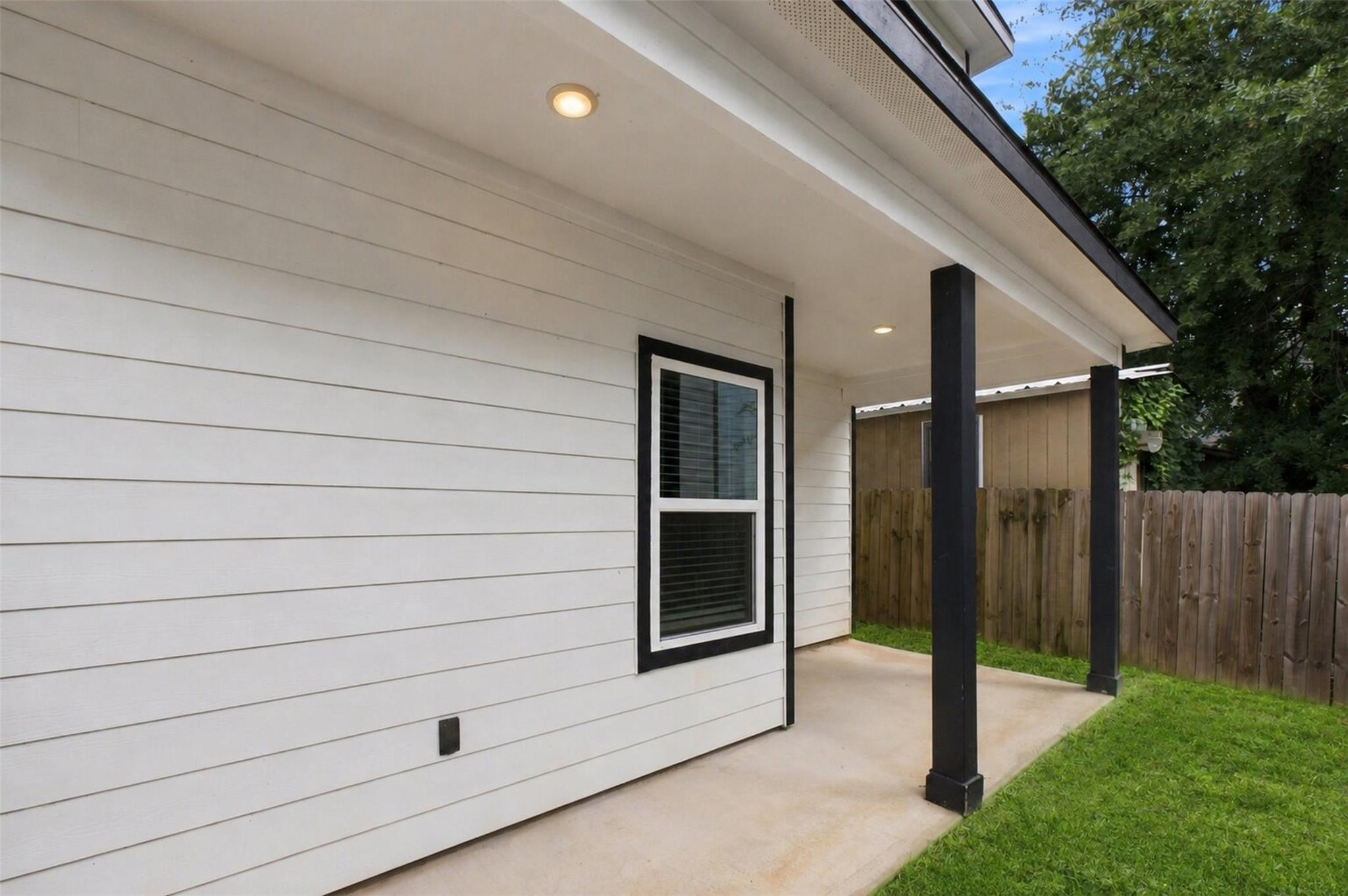 16709 Meadowcroft