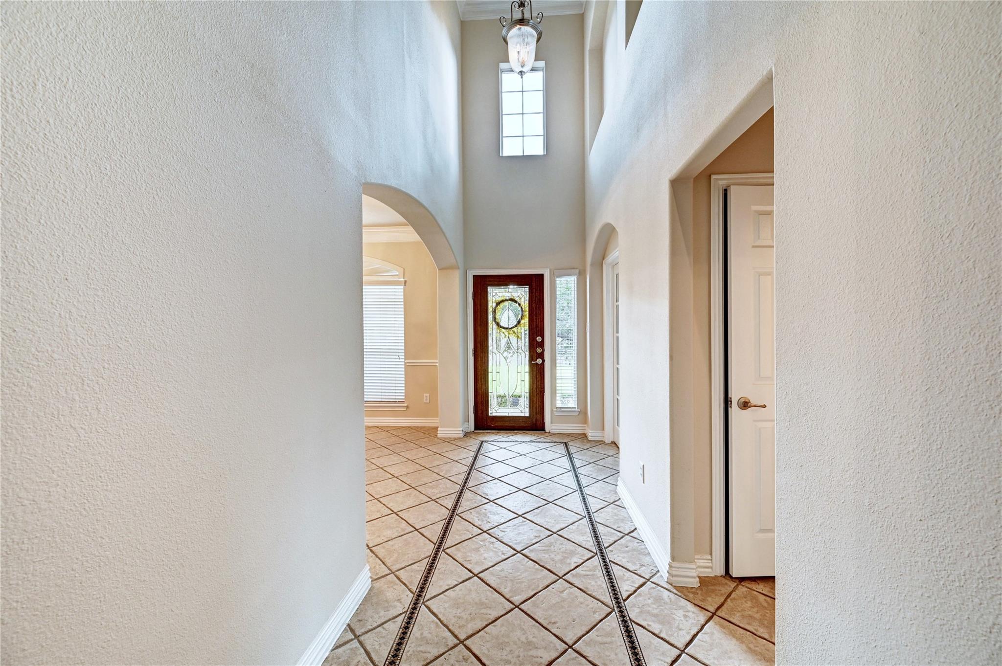 30 N Scribewood Circle