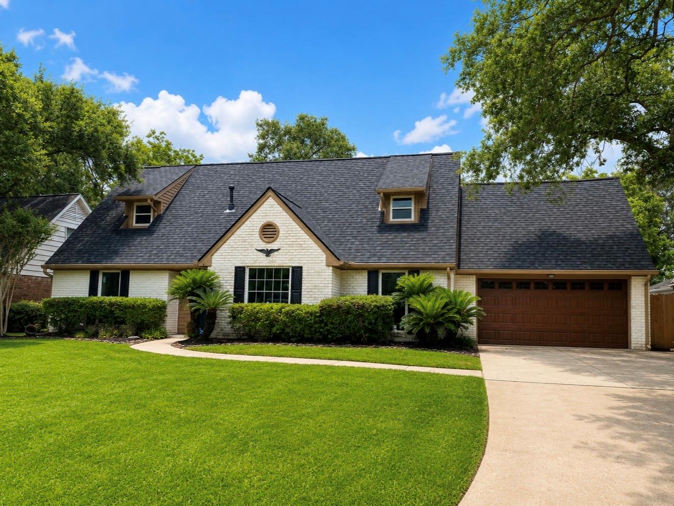 1207 Shorewood Drive