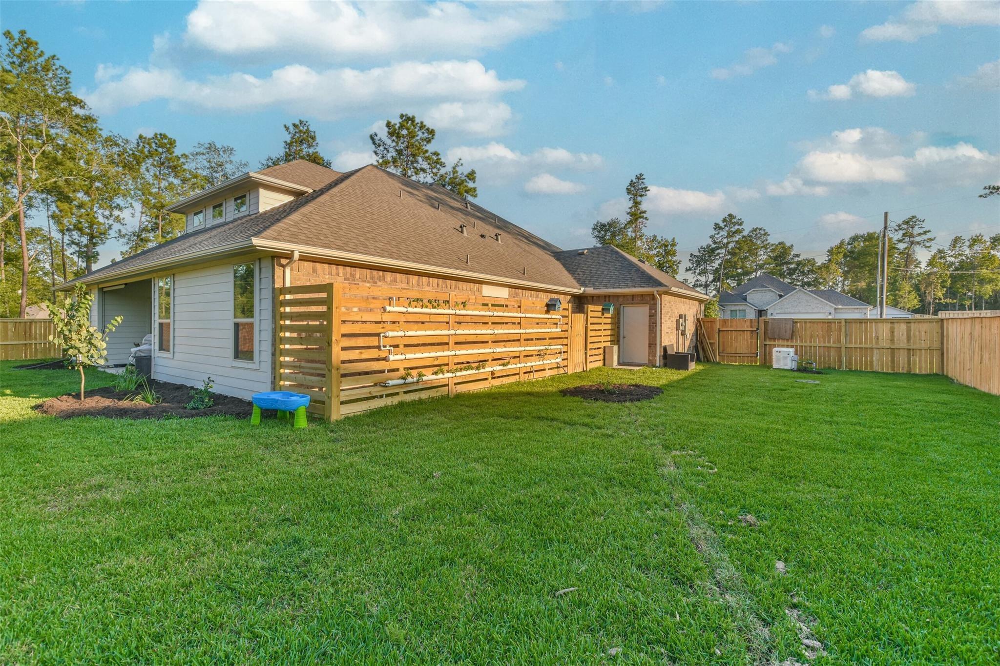 102 Whelan Lane