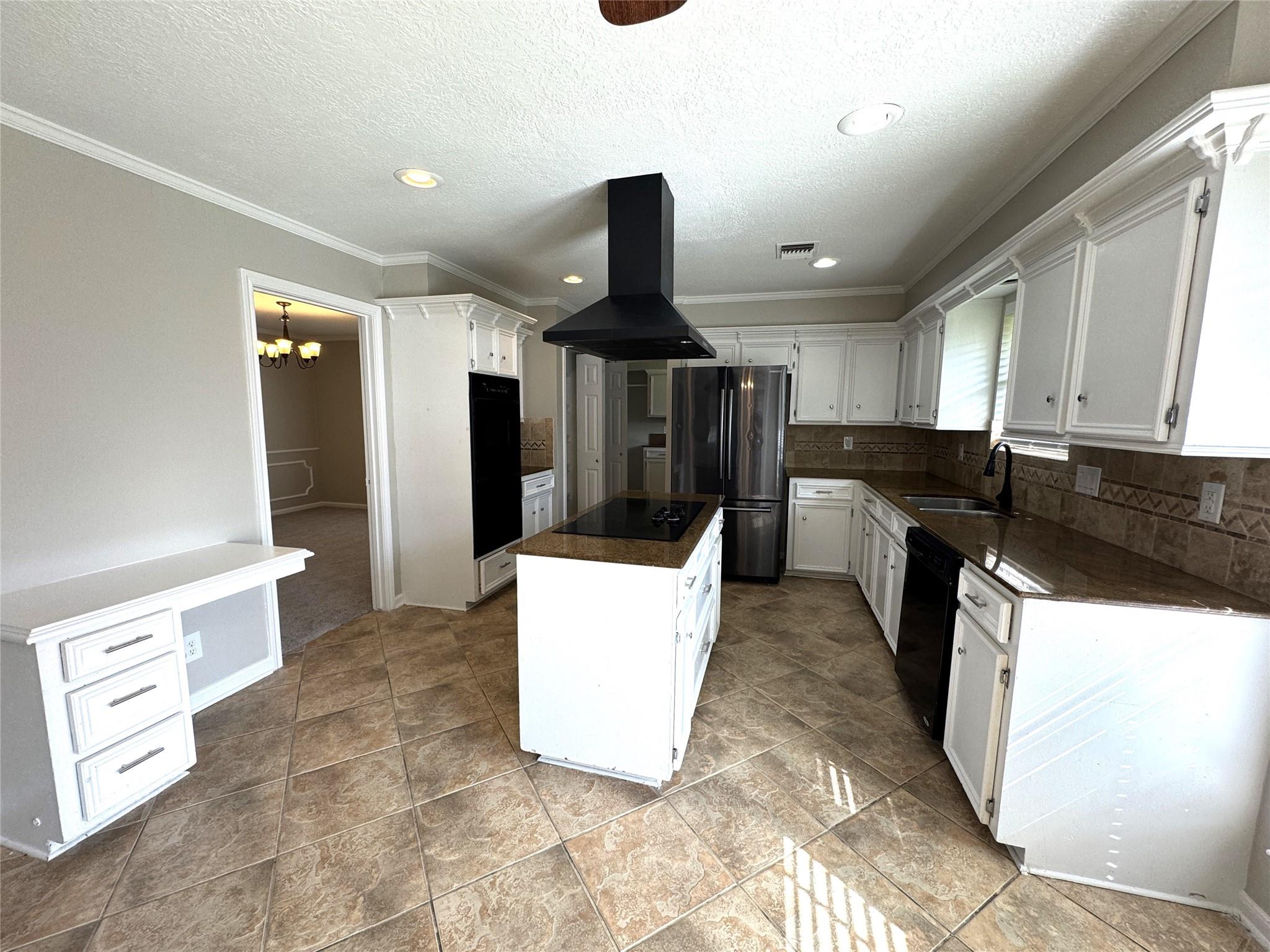 6630 Sumner Isle Court
