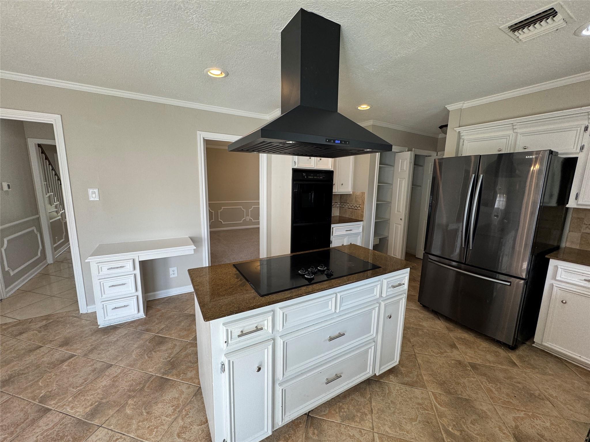 6630 Sumner Isle Court