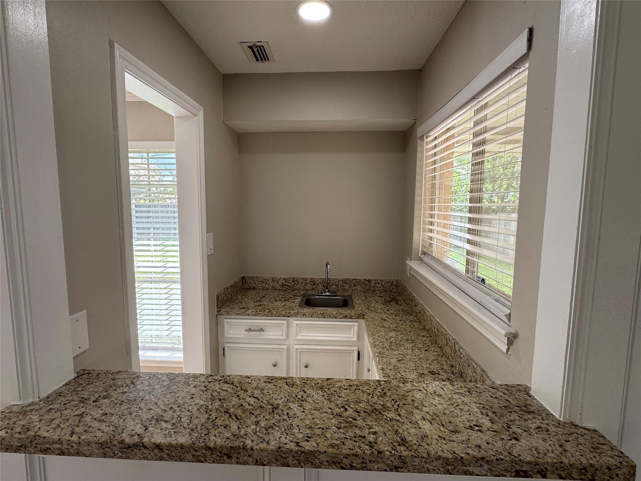 6630 Sumner Isle Court