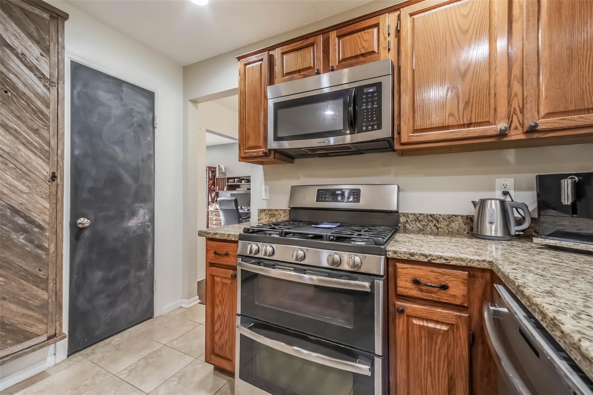 78 W Stony Bridge Circle