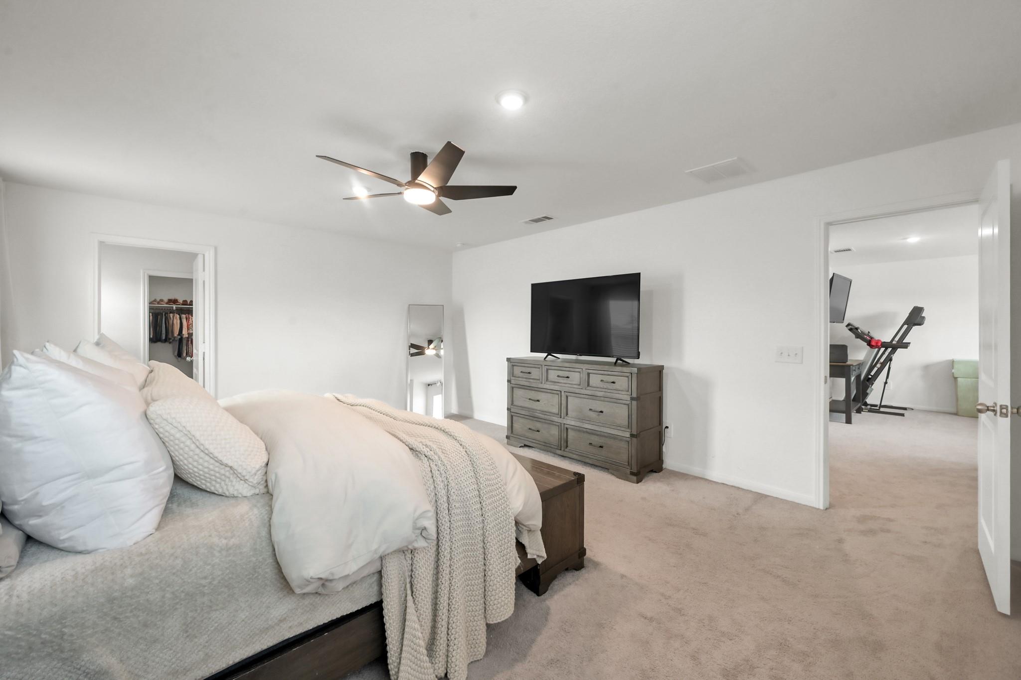 23562 Glenbuck Street