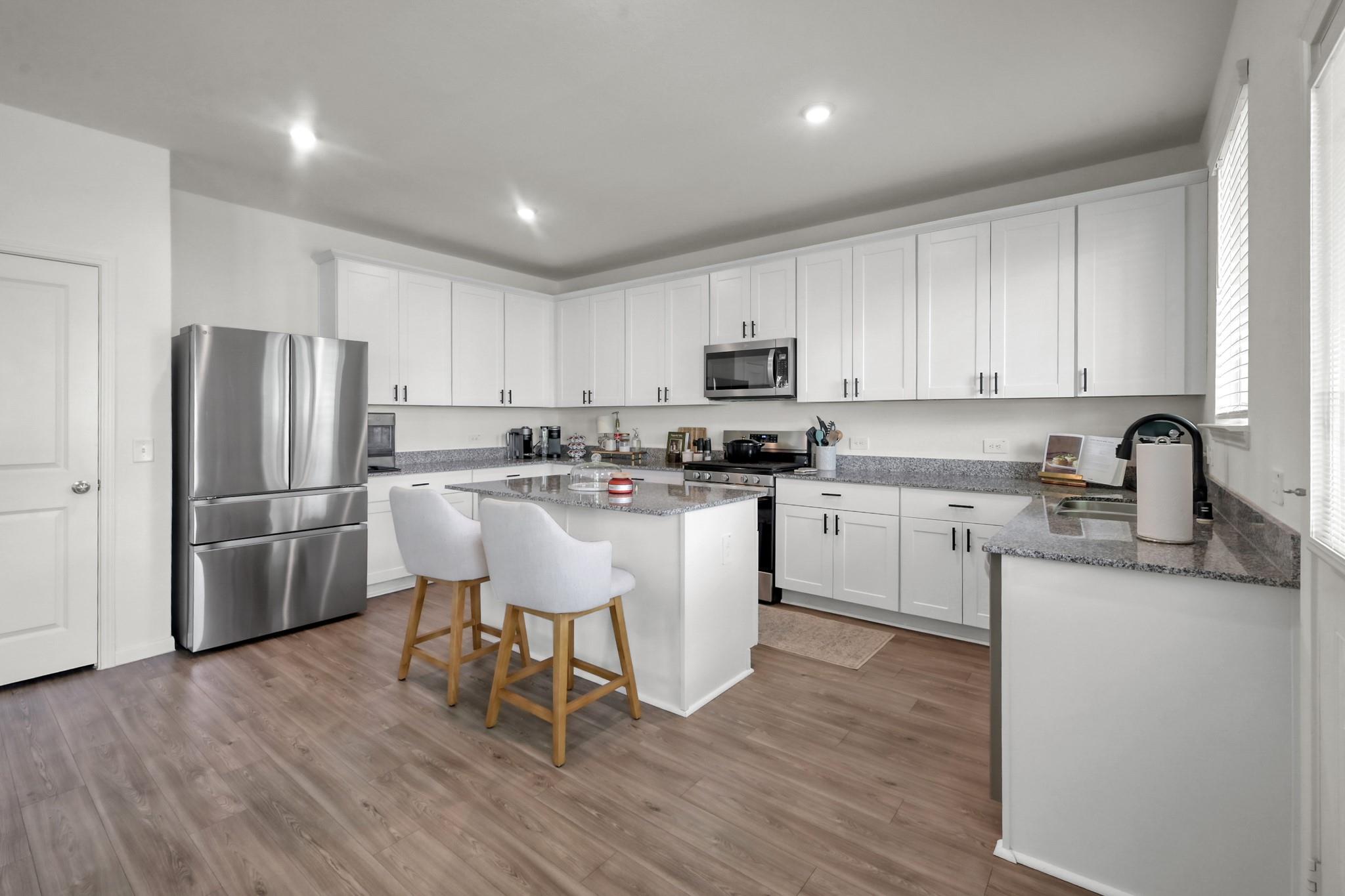 23562 Glenbuck Street