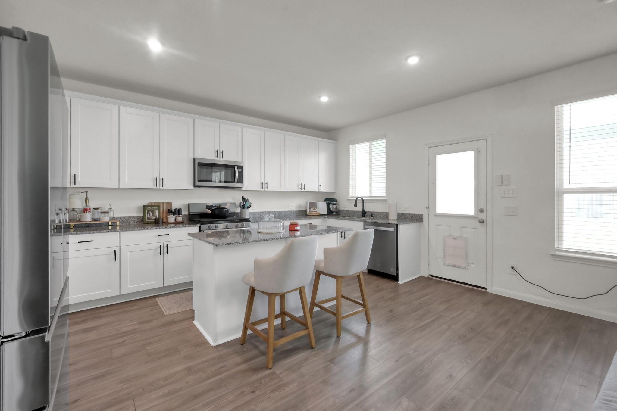 23562 Glenbuck Street