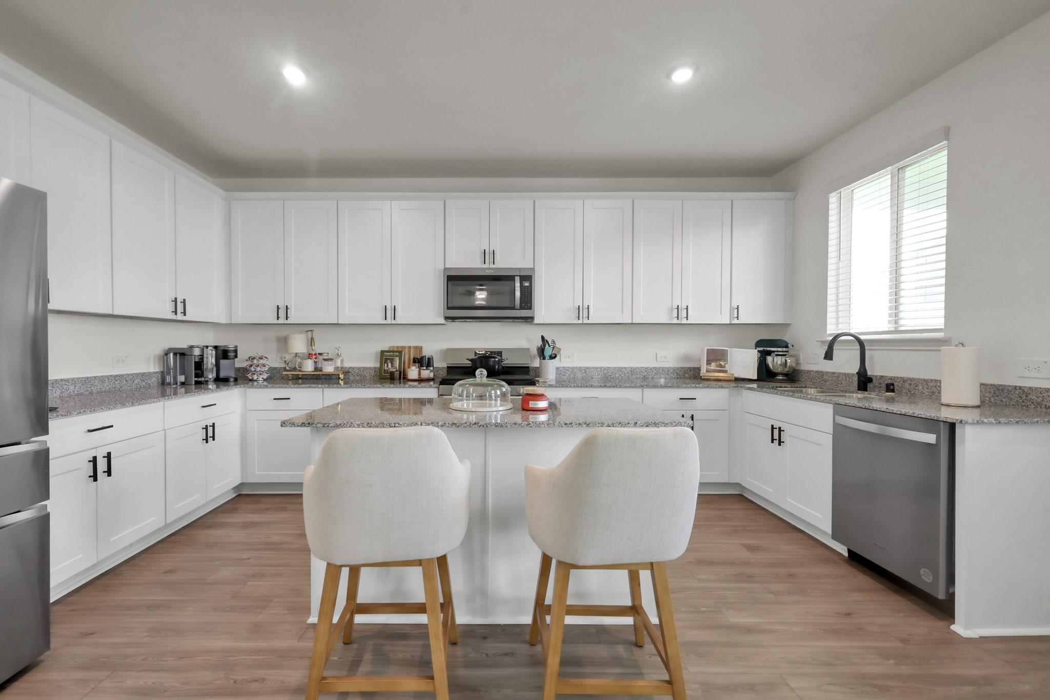 23562 Glenbuck Street