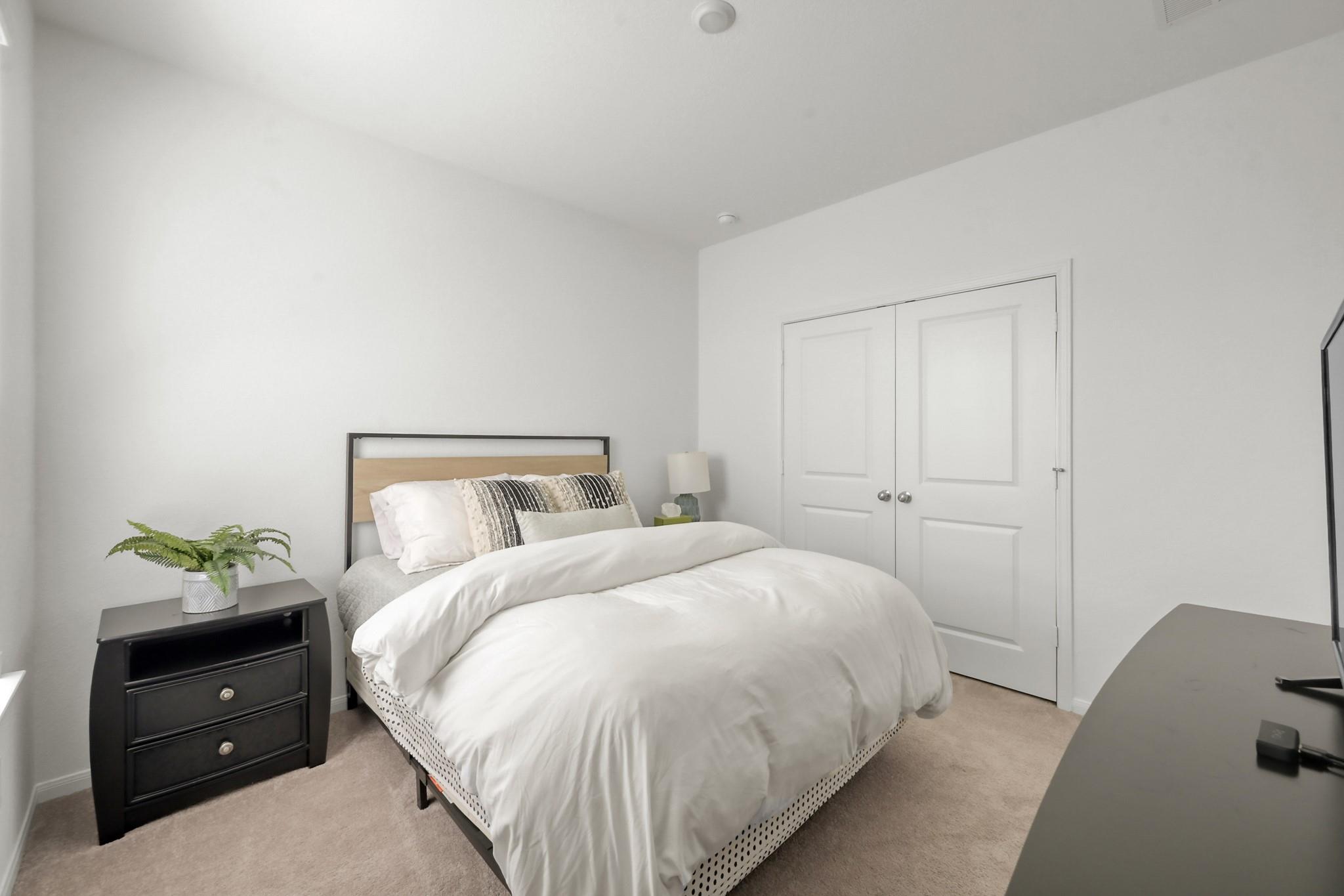 23562 Glenbuck Street