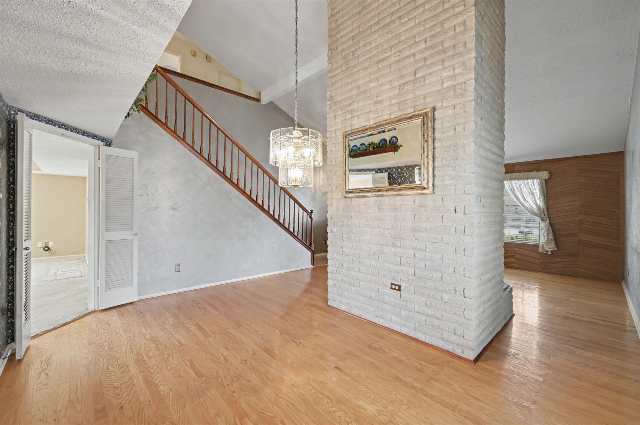4926 Edinston Place