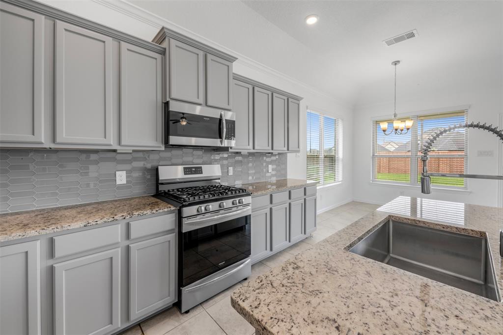 1506 Country Air Lane
