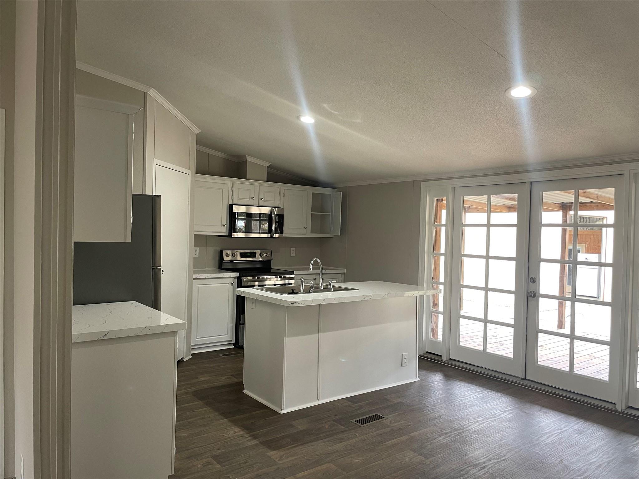 15661 Deer Glen Lane