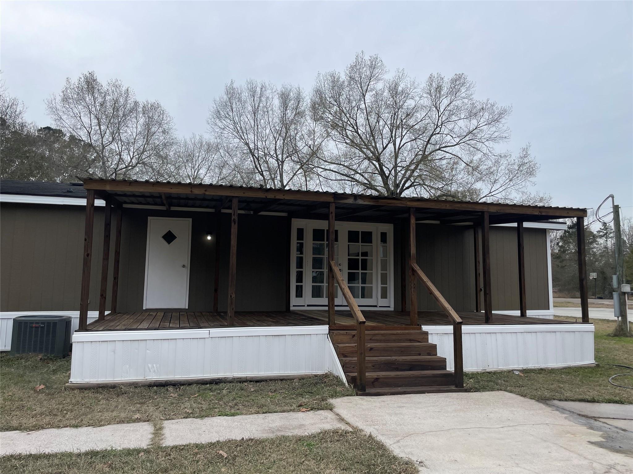 15661 Deer Glen Lane