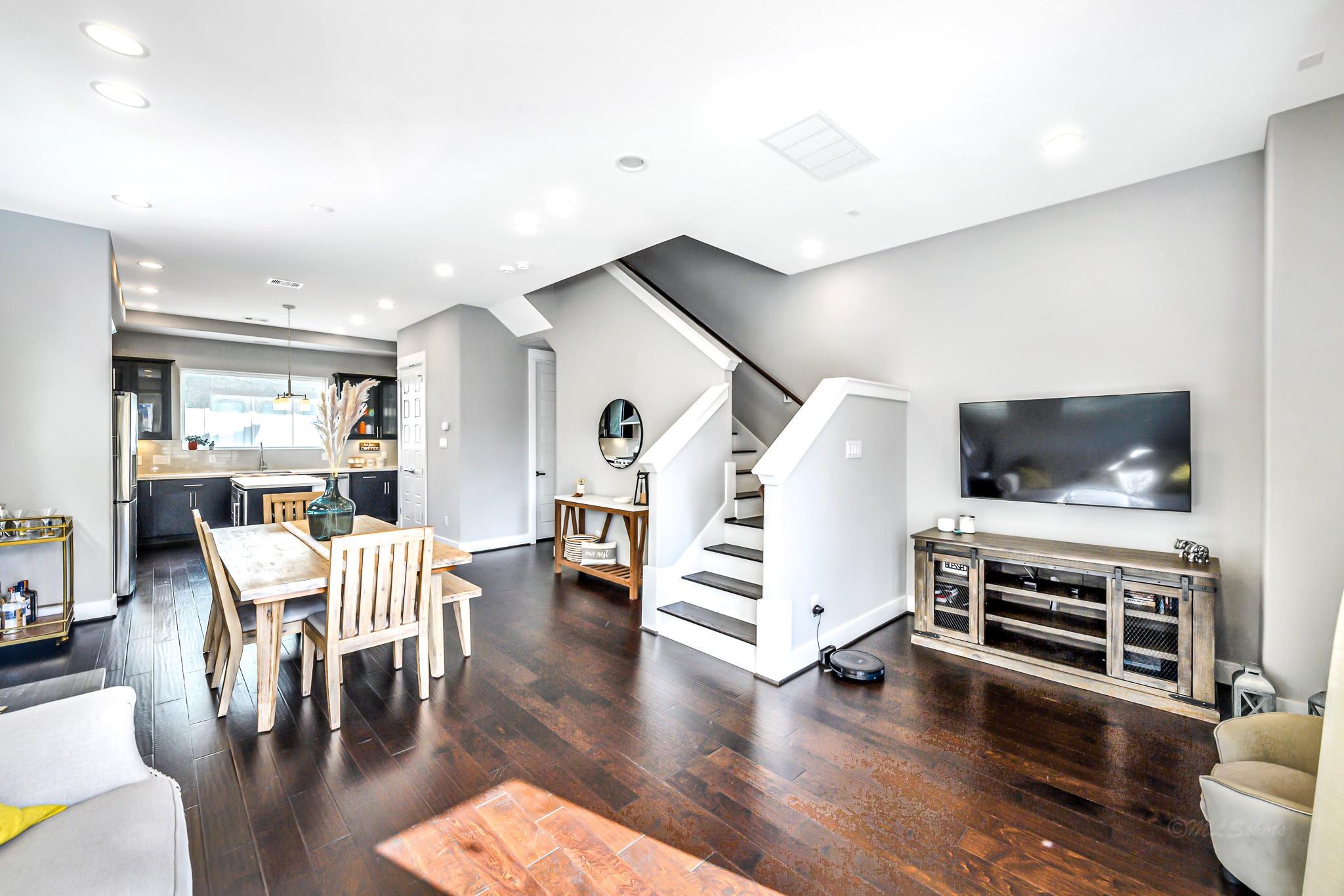 3105 Gillespie Street