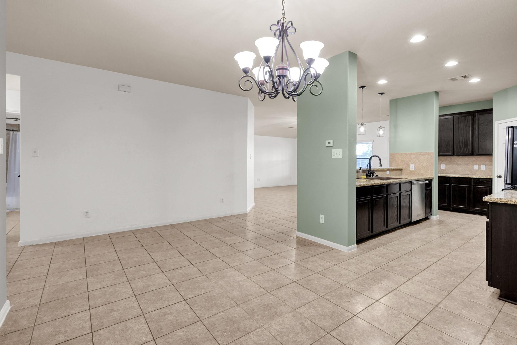 23310 E Pine Ivy Ln Lane