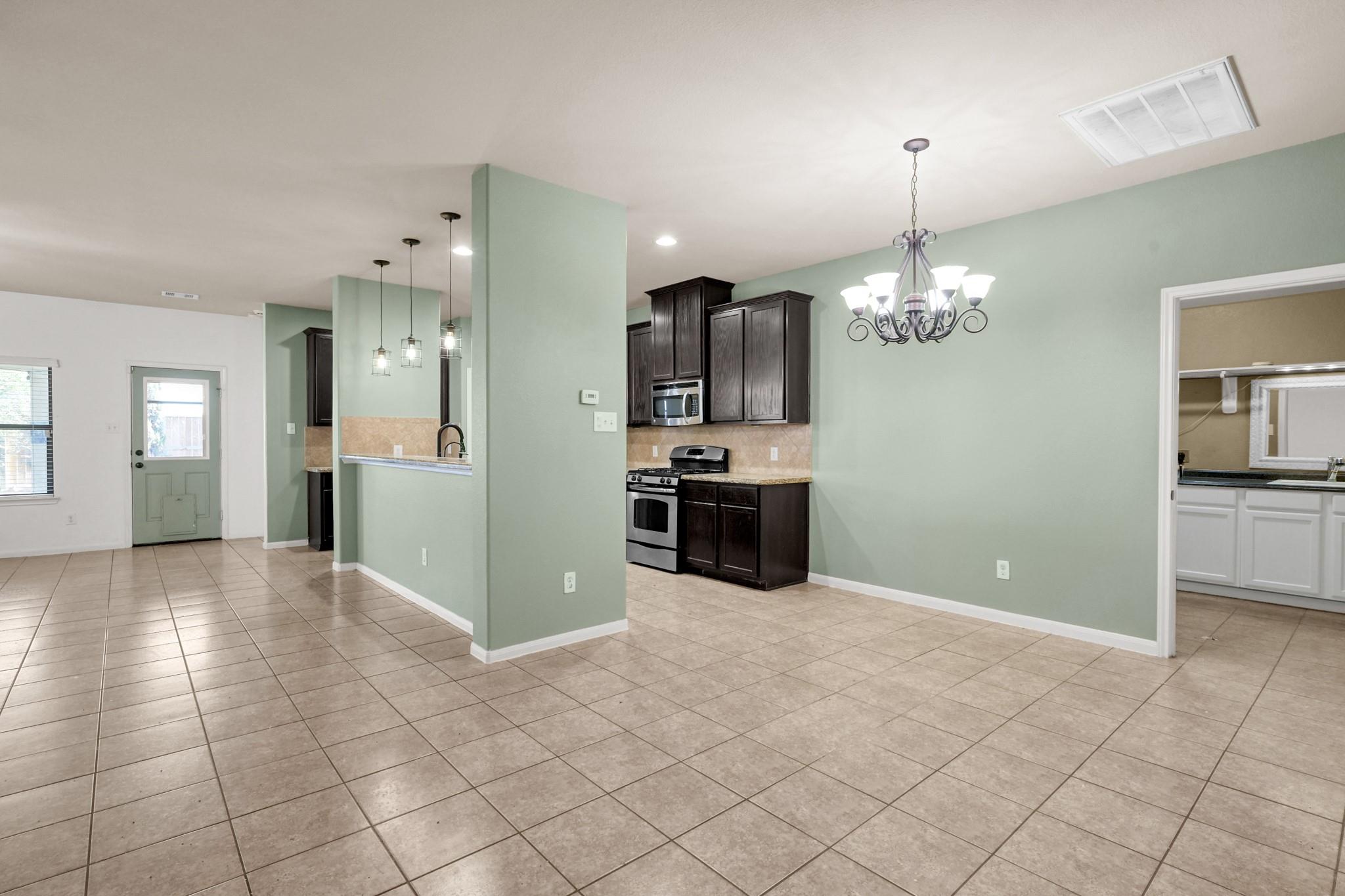 23310 E Pine Ivy Ln Lane