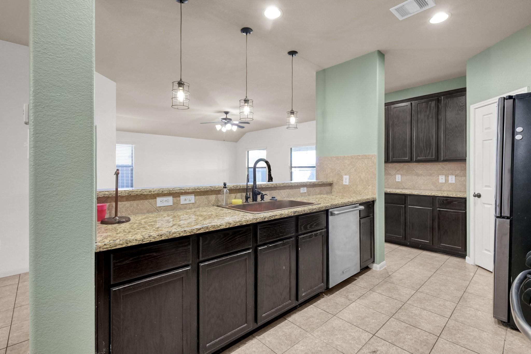 23310 E Pine Ivy Ln Lane