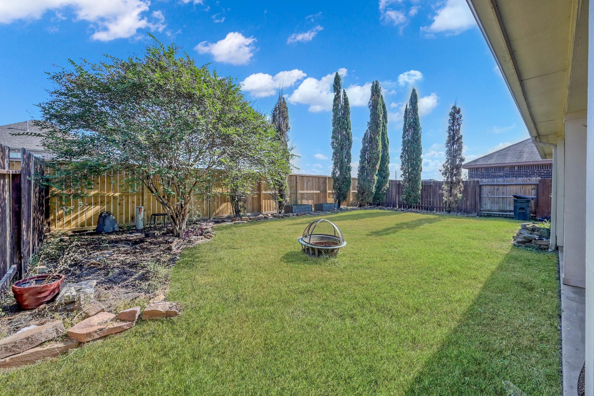 23310 E Pine Ivy Ln Lane