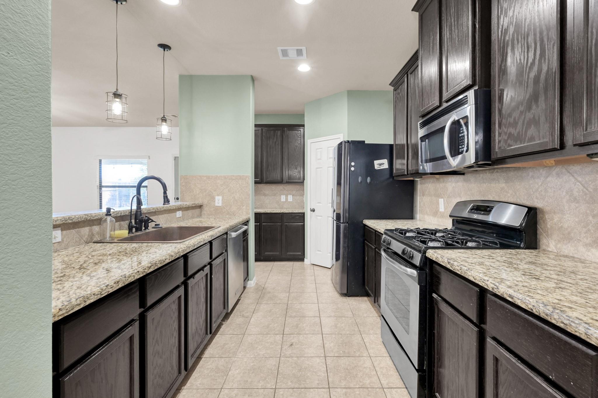 23310 E Pine Ivy Ln Lane