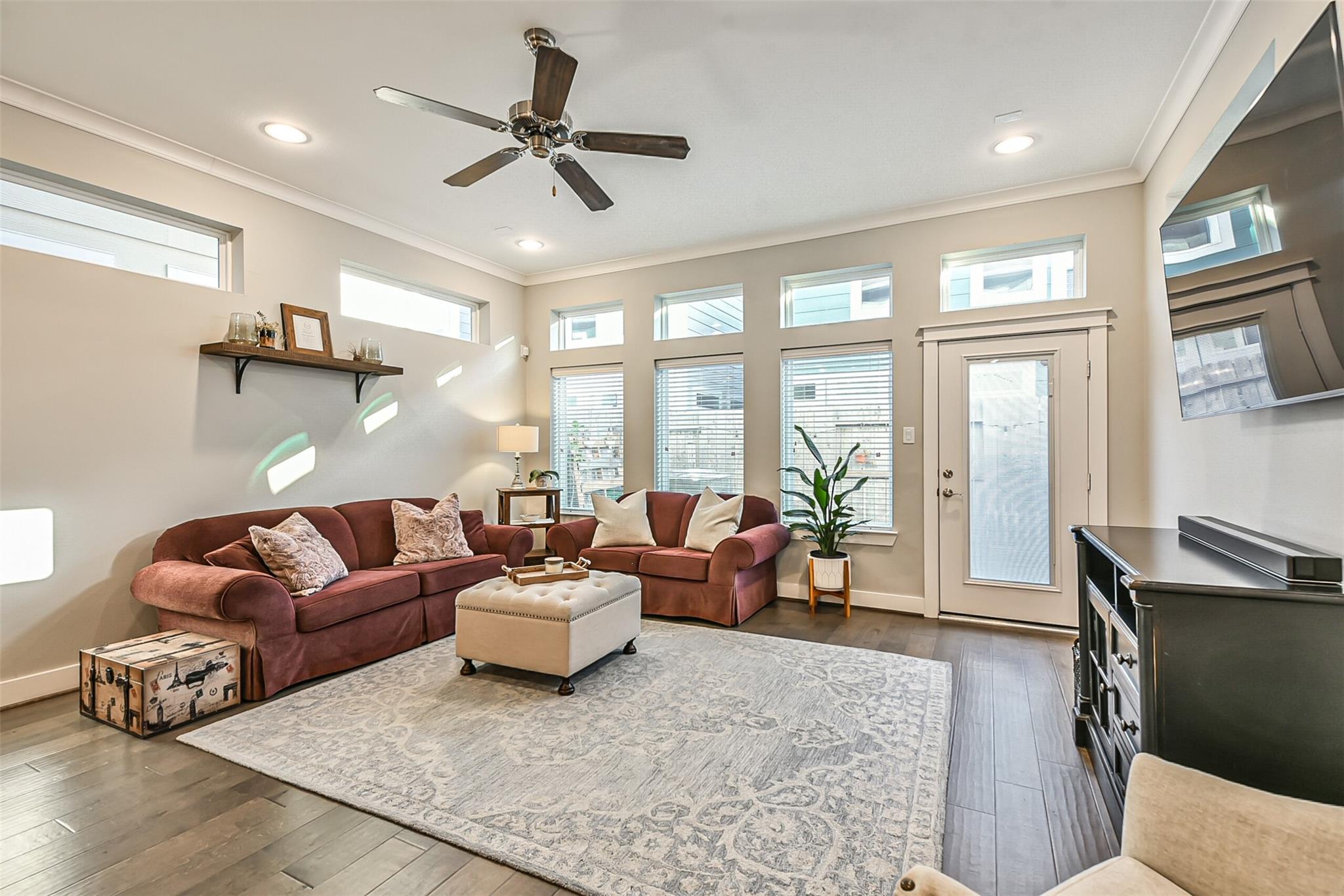 3222 Gillespie Street