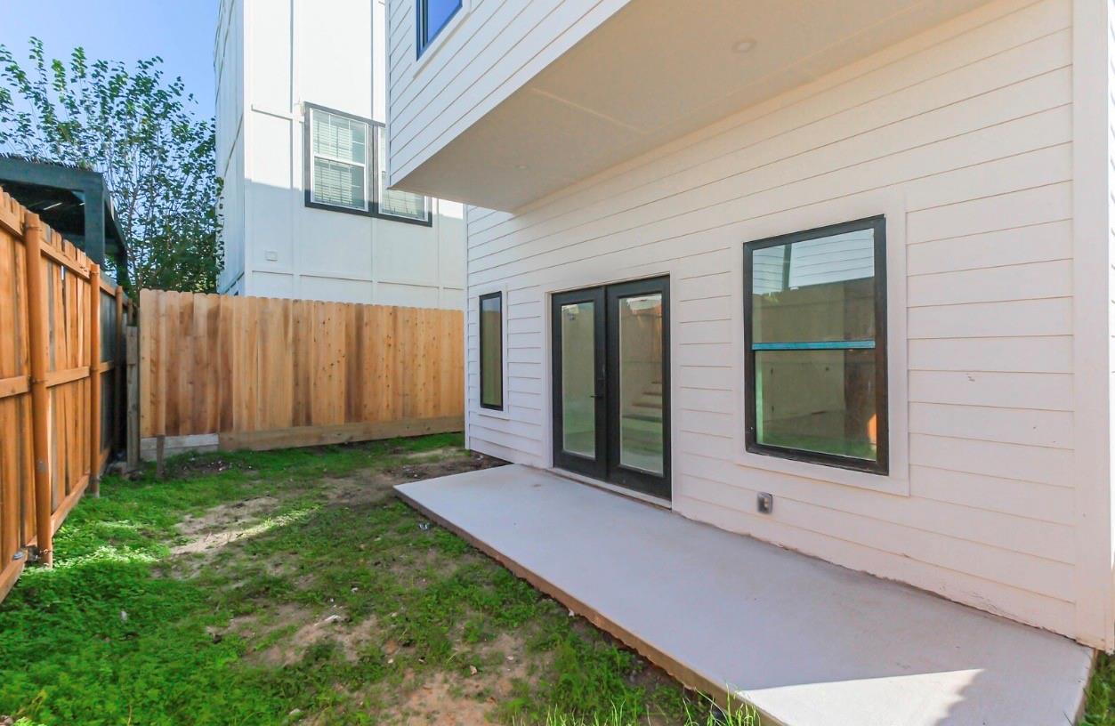 5014 Creekmont Drive