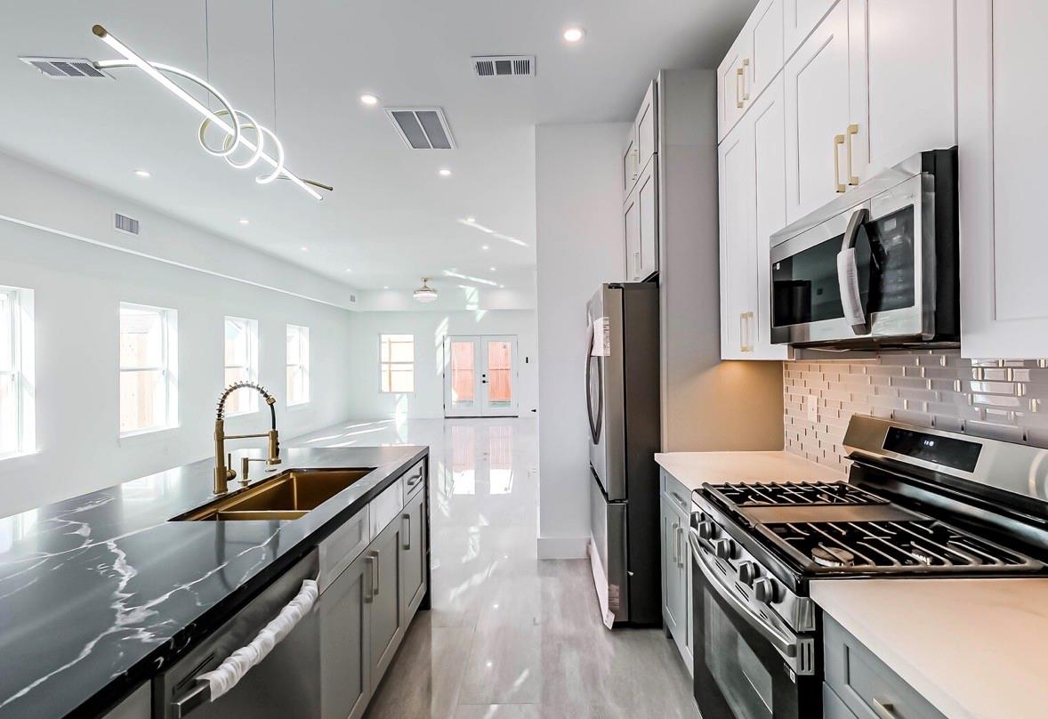 5014 Creekmont Drive