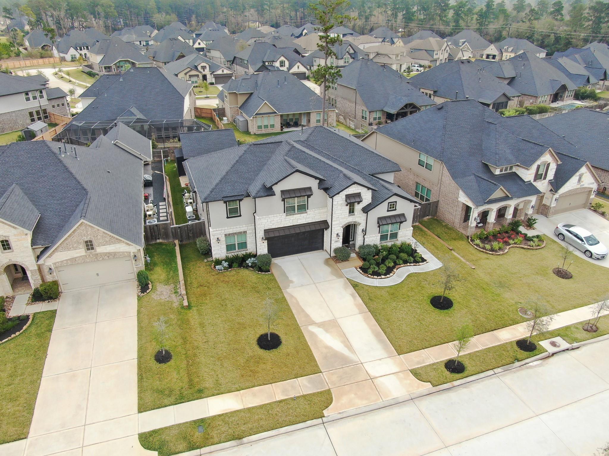 1067 Lakemont Bend Lane