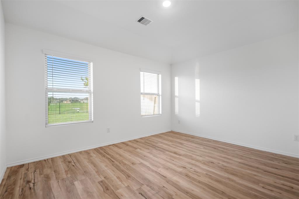 14519 Broadbury Road