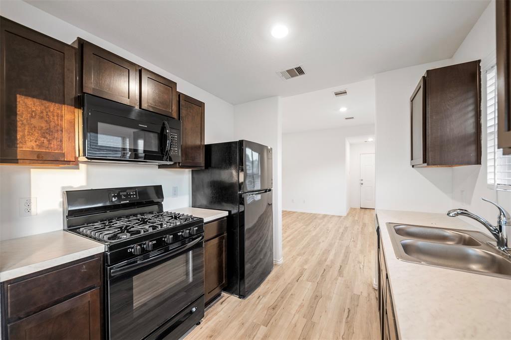 14519 Broadbury Road