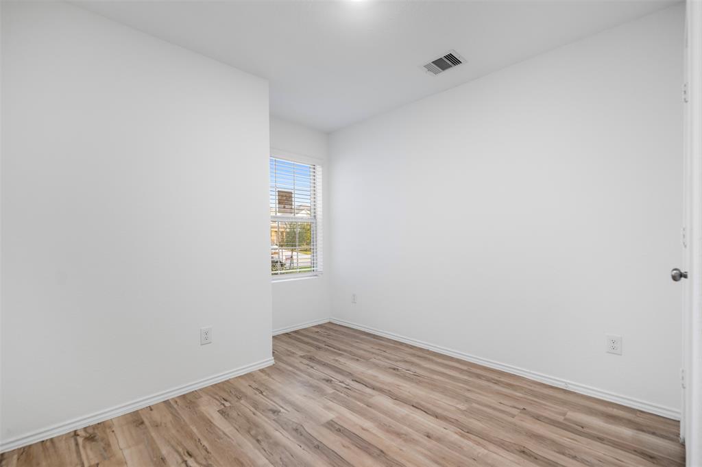 14519 Broadbury Road