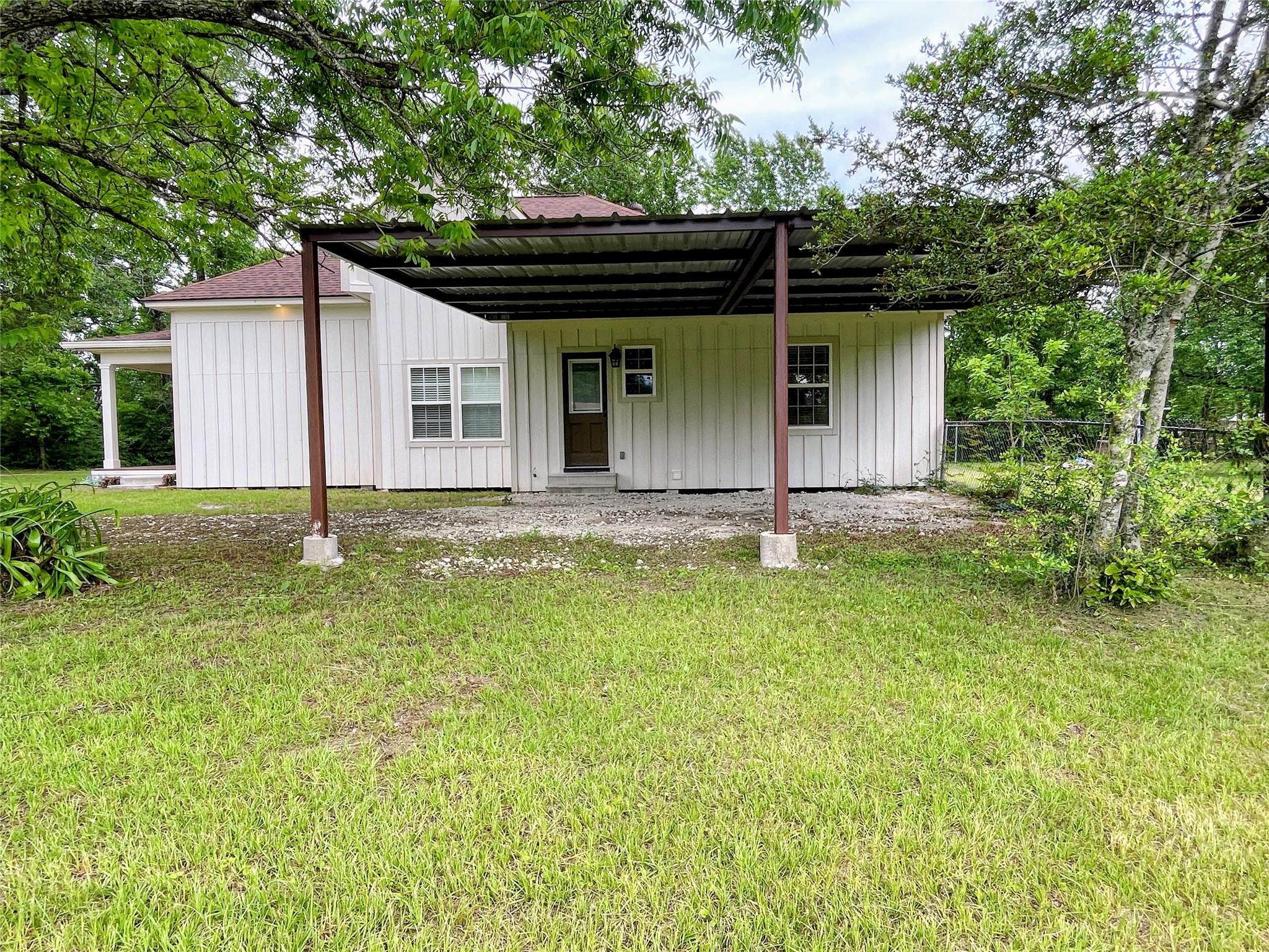 210 W Crescent Drive