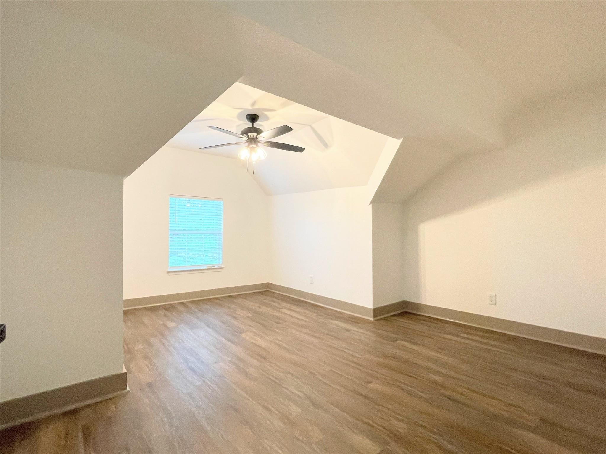 210 W Crescent Drive
