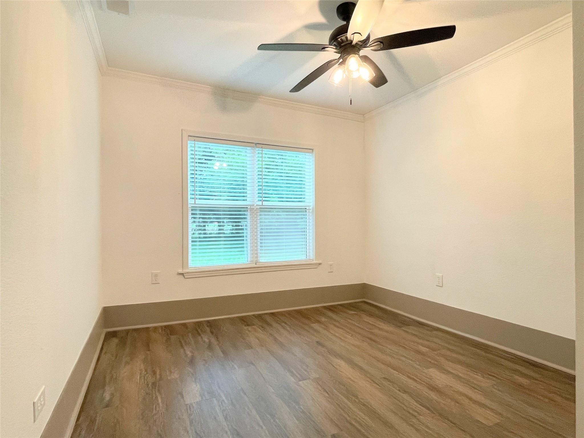 210 W Crescent Drive