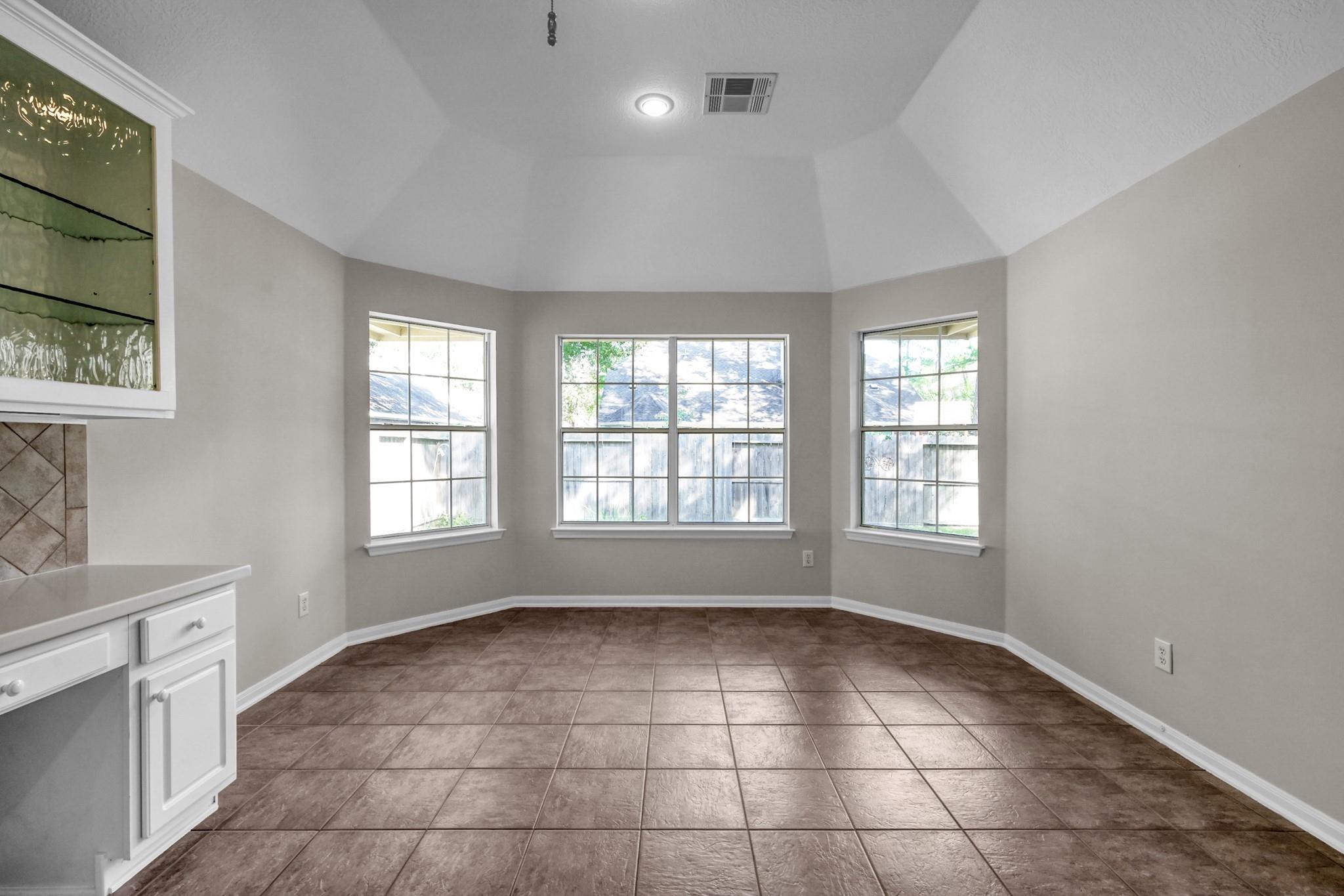 6 Long Springs Place