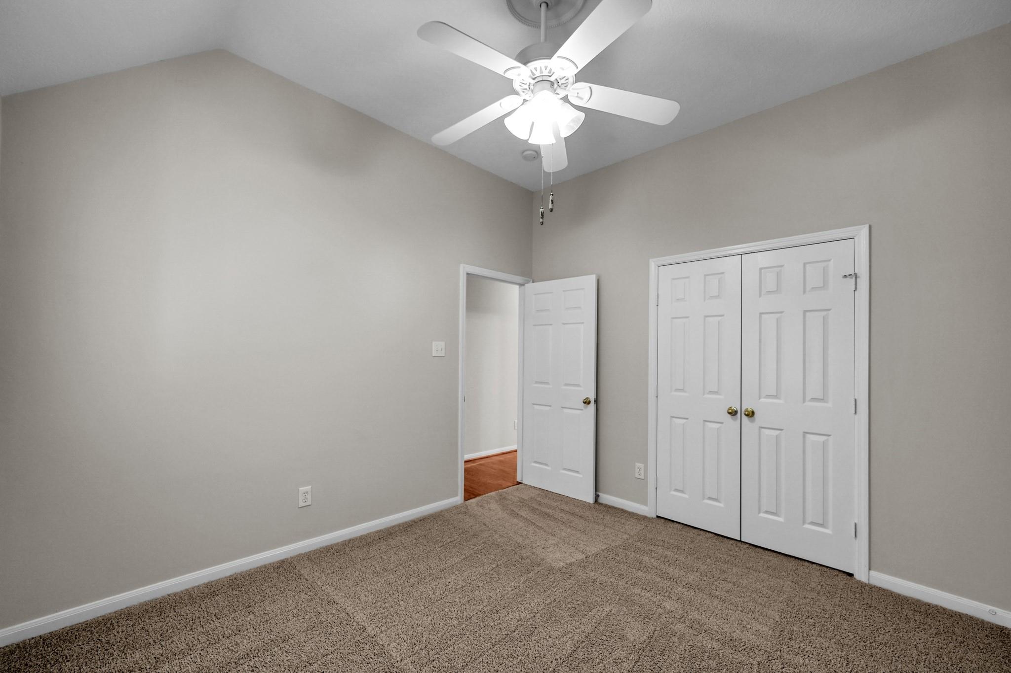 6 Long Springs Place