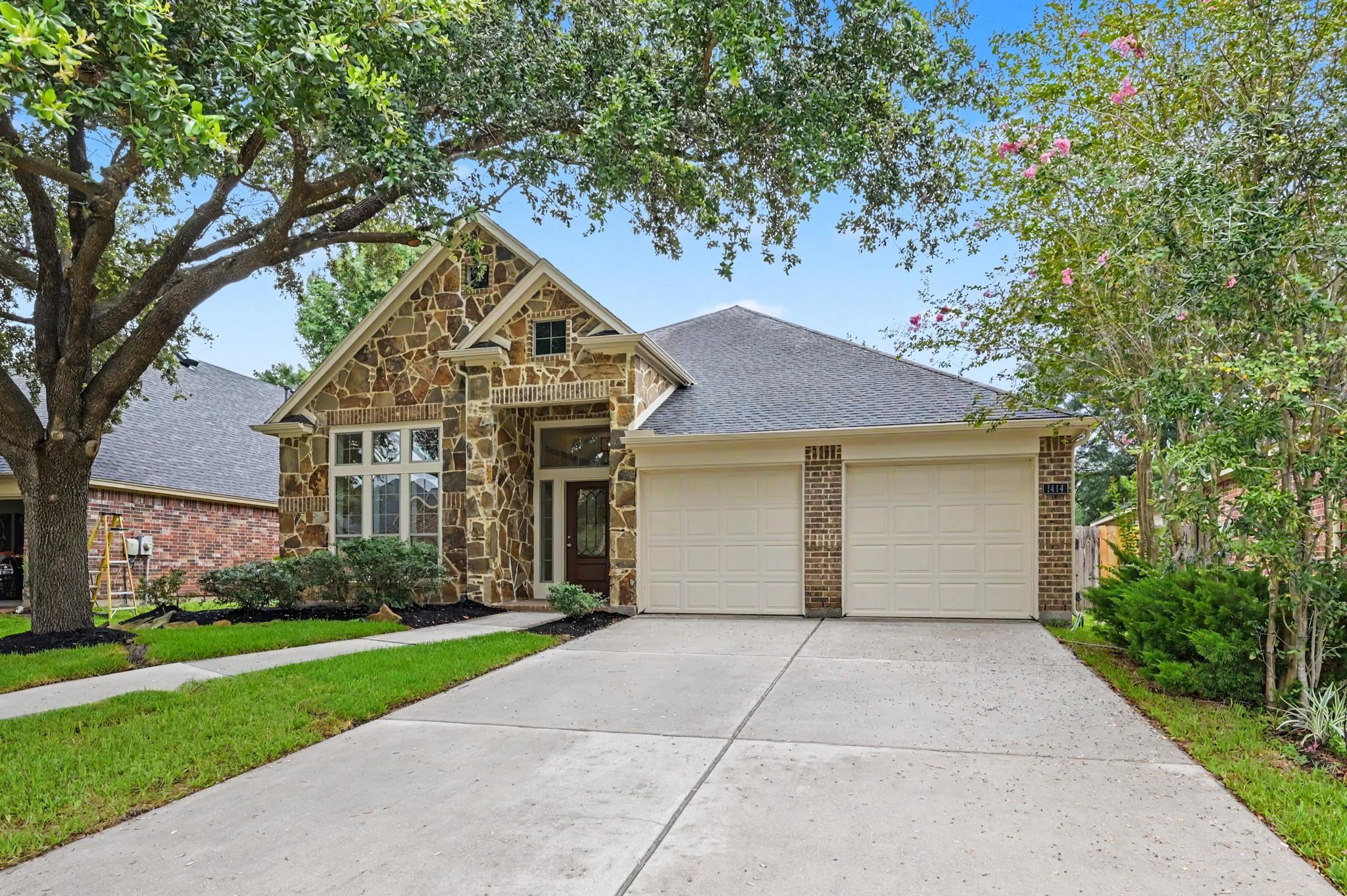 1414 Laura Hills Lane