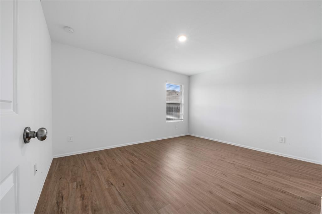 17594 Longwood Trace Lane