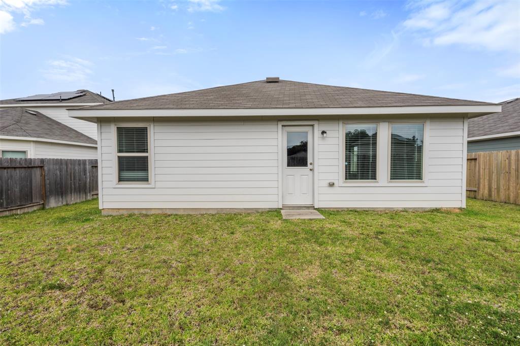 17594 Longwood Trace Lane
