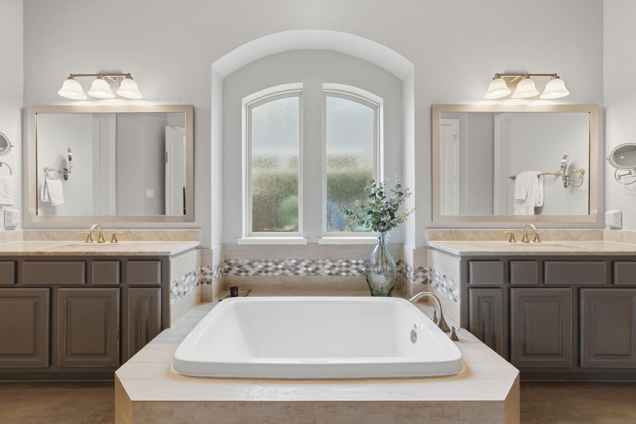 195 S Thatcher Bend Circle