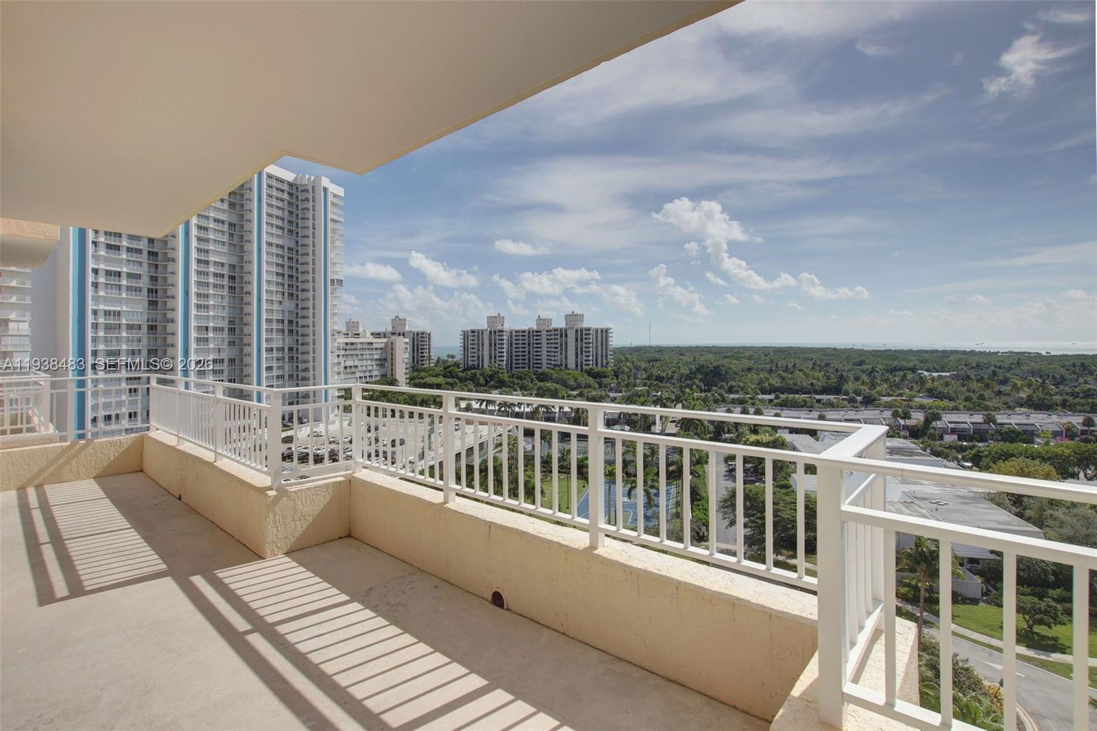 799 Crandon Blvd # 908